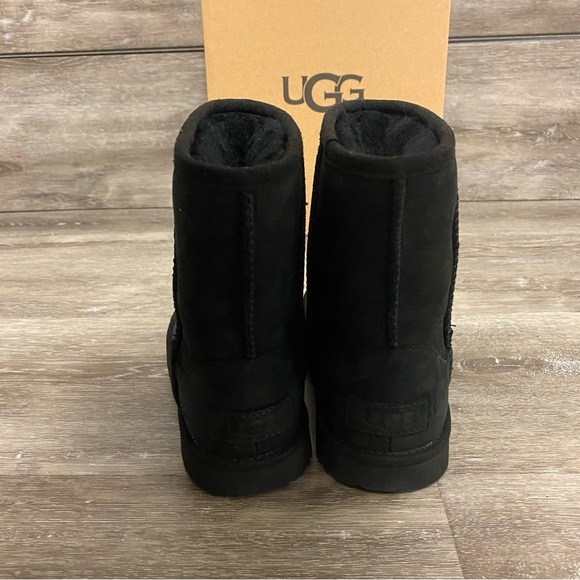 UGG | UGG | Classic Weather Short II Toddler Boots Black Wool Lined NEW - Picture 3 of 7